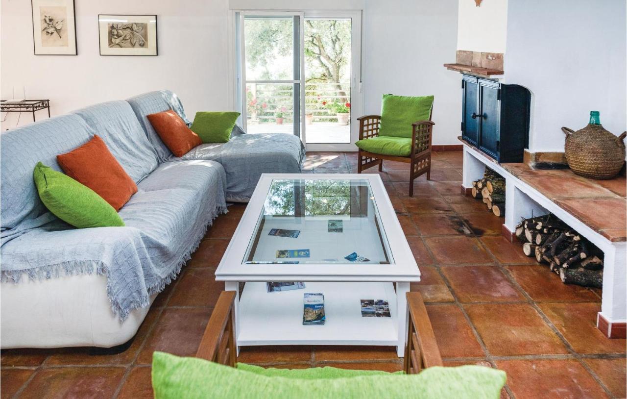 Awesome Home In Cadiz With Swimming Pool エル・ガストル エクステリア 写真